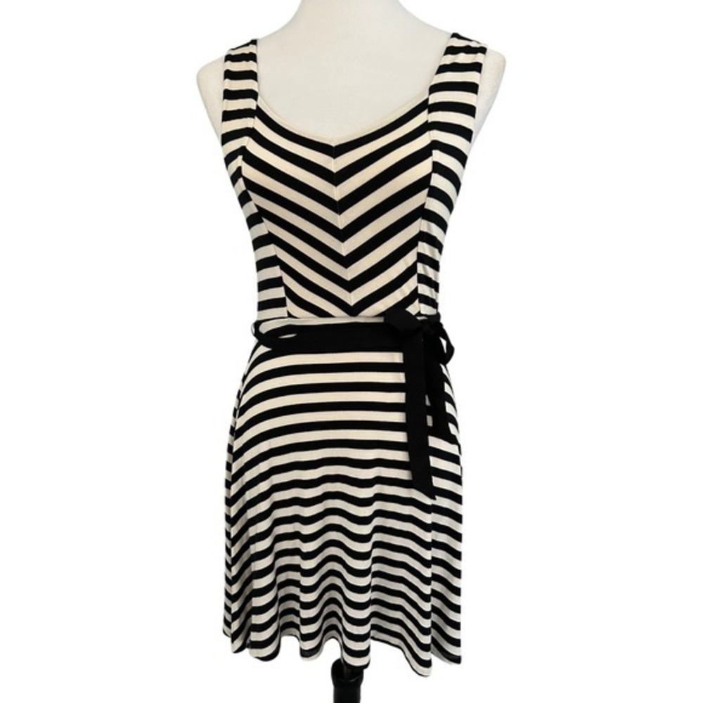 Charlotte Russe Y2K Striped Chevron Fit Flare Dress Belted Size‎ M